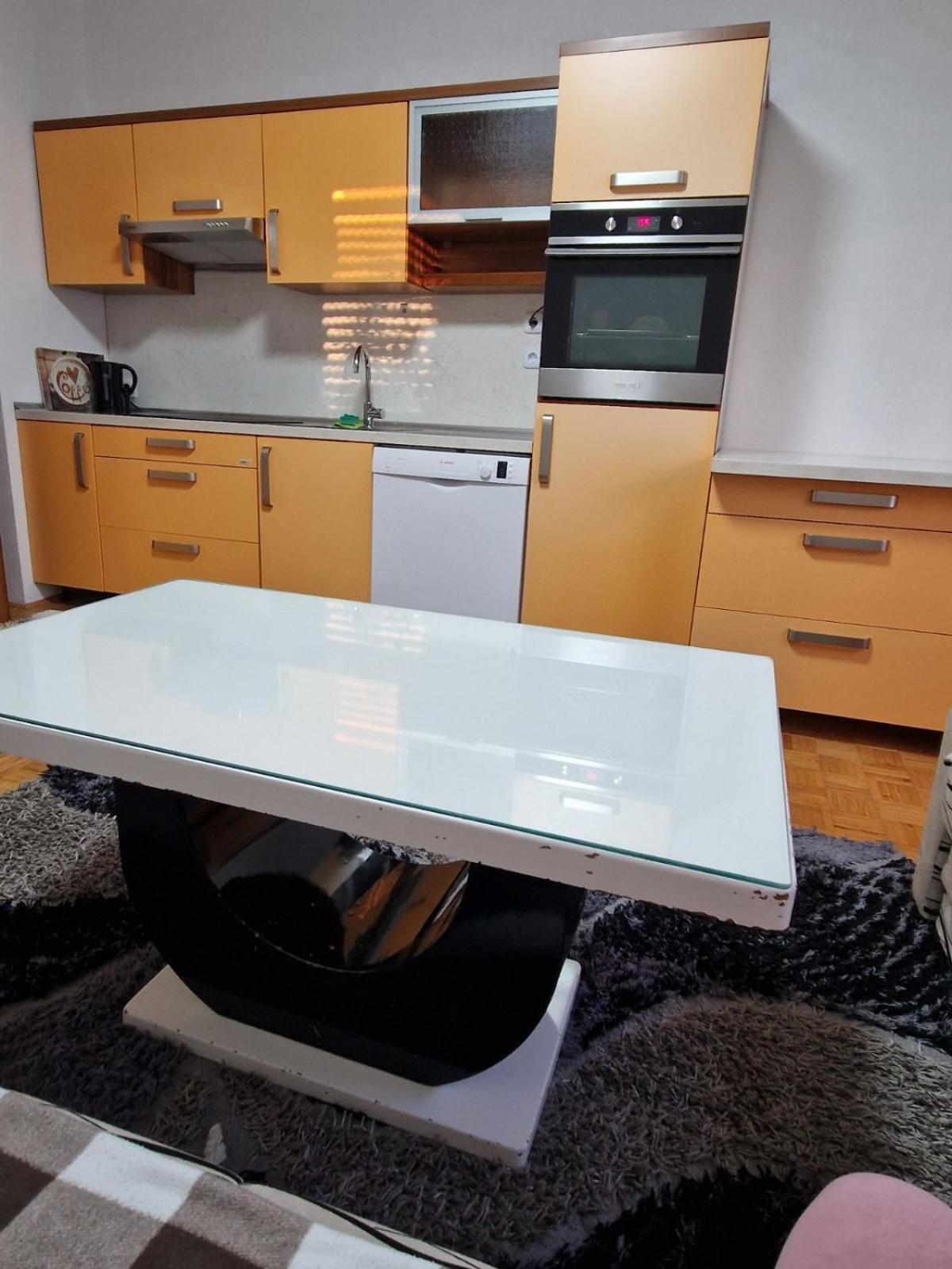 Apartma-Sobe Lejla Vipava Luaran gambar