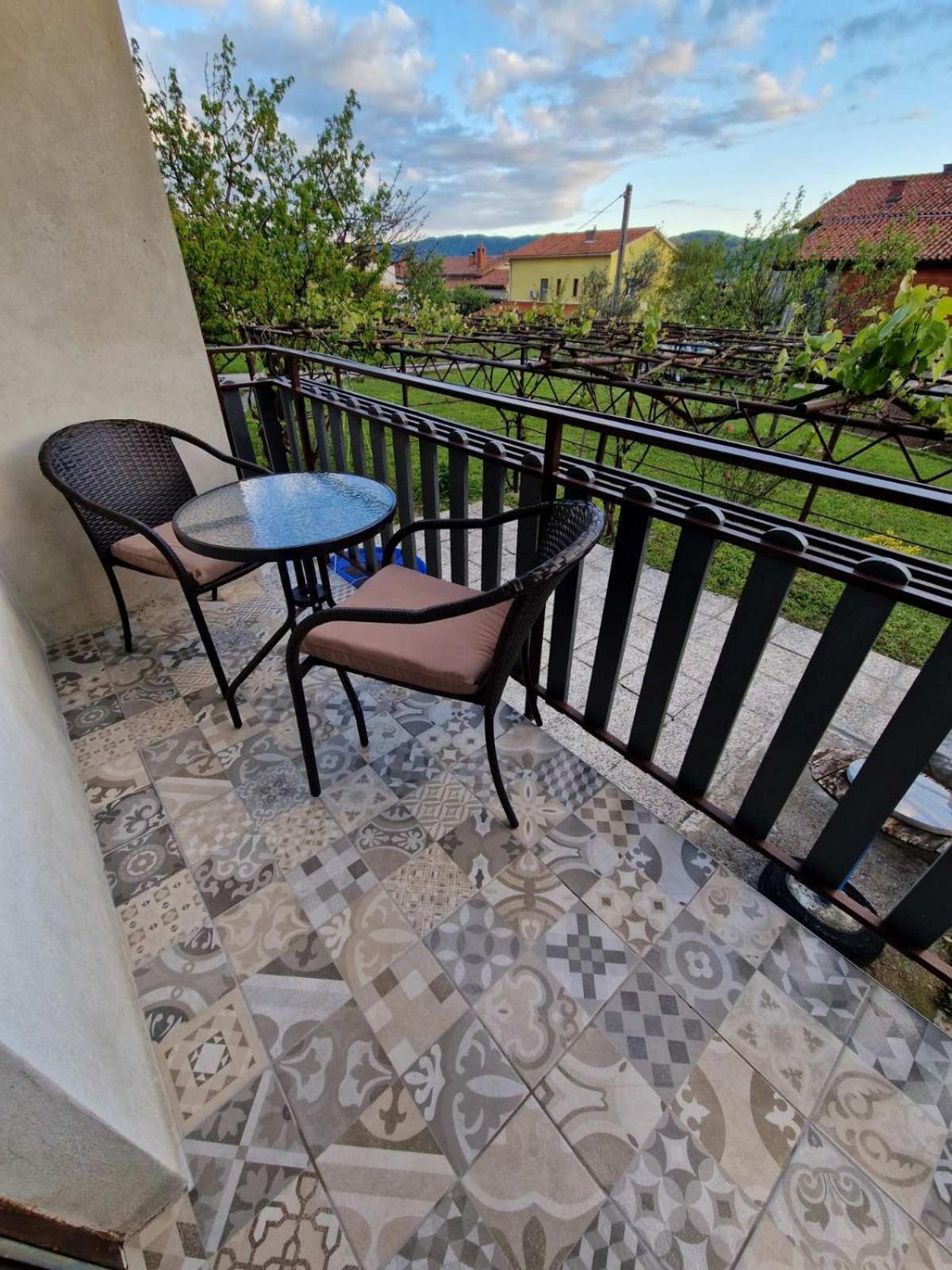 Apartma-Sobe Lejla Vipava Luaran gambar