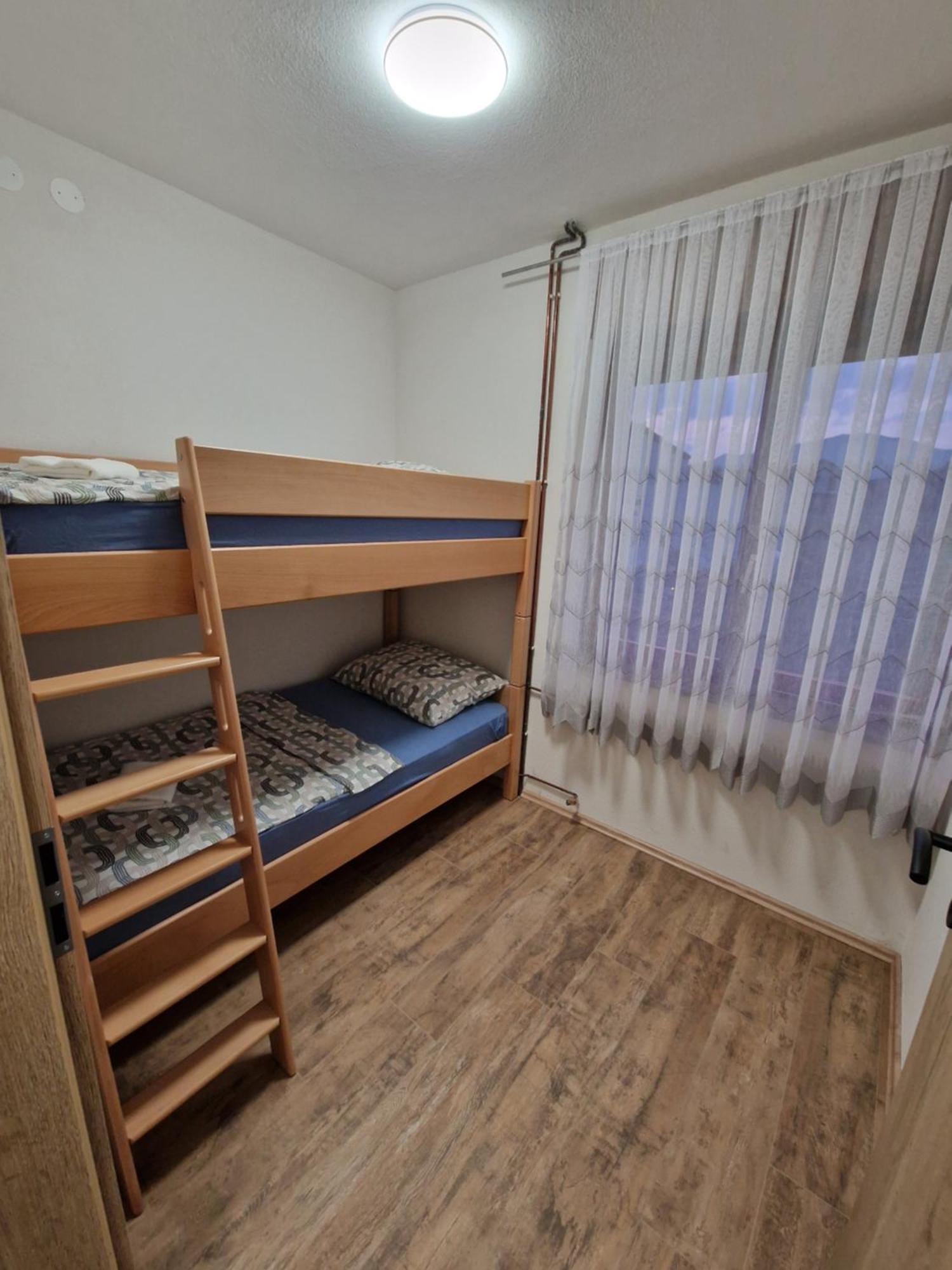 Apartma-Sobe Lejla Vipava Luaran gambar
