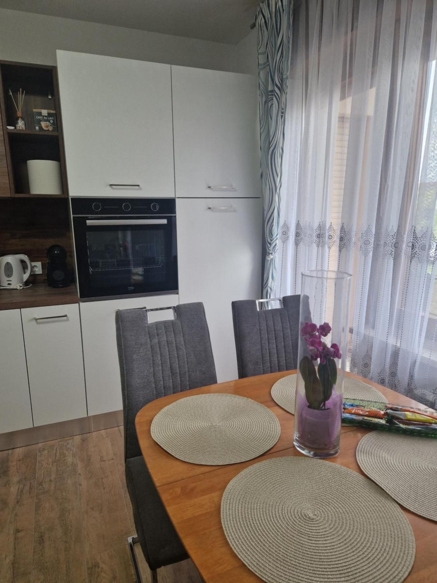 Apartma-Sobe Lejla Vipava Luaran gambar